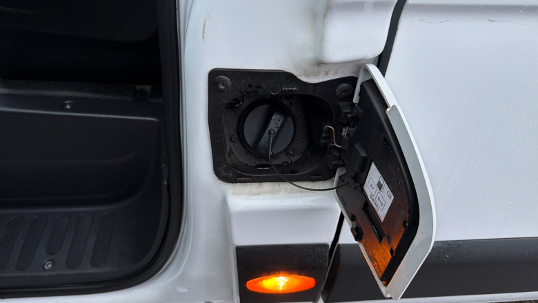 Renault Master Lwb Diesel Fwd LM35dCi 135 Business+ Medium Roof Van